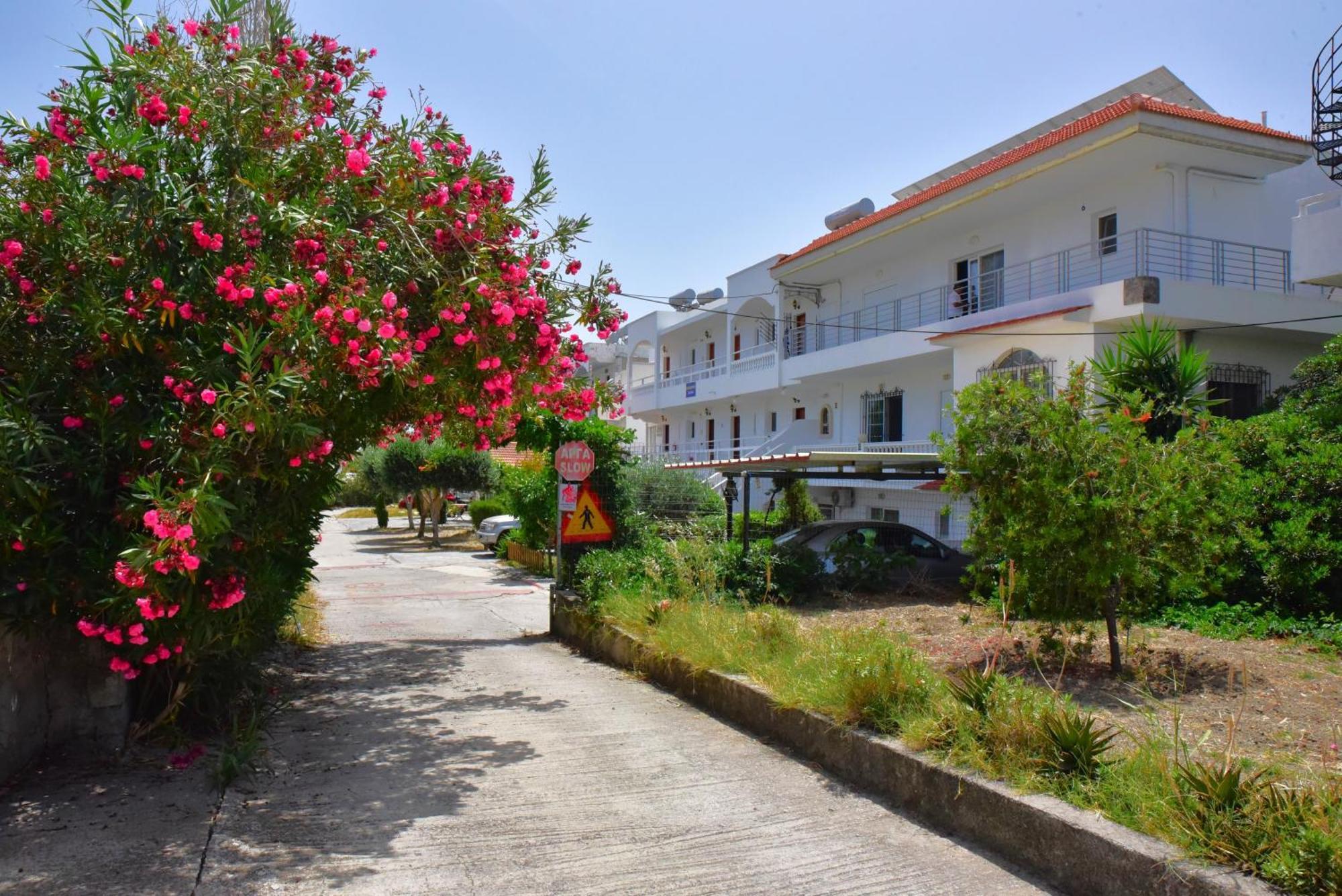 Roseberry Studios Faliraki Luaran gambar