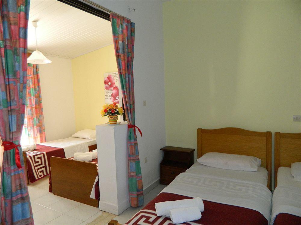 Roseberry Studios Faliraki Luaran gambar