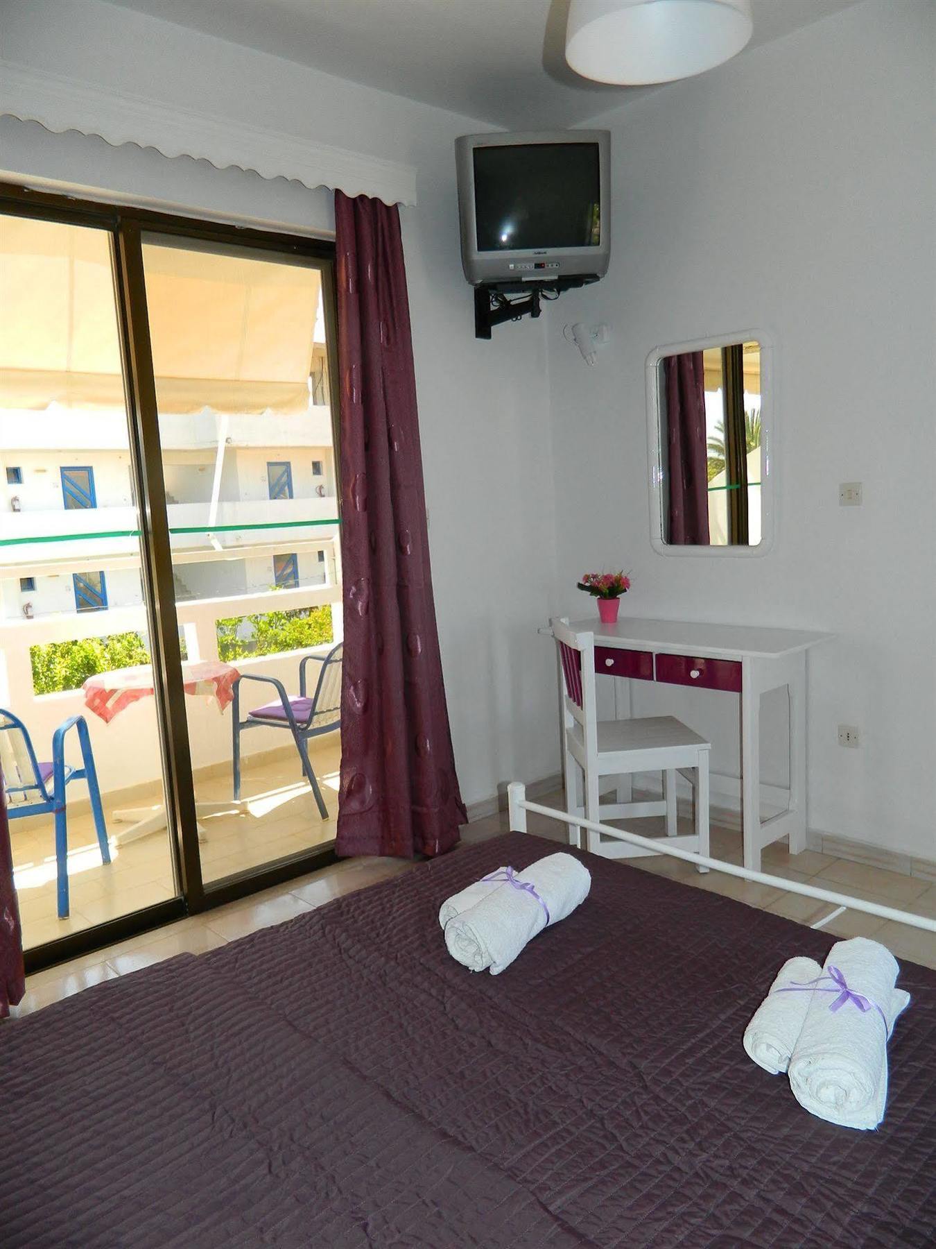 Roseberry Studios Faliraki Luaran gambar